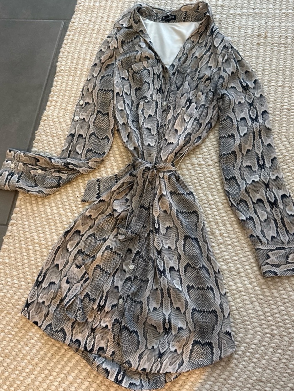 Express Snake-Print Long-Sleeve Shirt Dress in Beige and Black